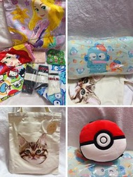 （清倉特價左拉更多產品）迪士尼公主100%純棉浴巾 運動巾 Sanrio水怪浴巾 westwood同款條紋百搭中筒襪 奧特曼手巾 百變小櫻卡套短銀包 Sanrio全家福毛巾 貓咪原色棉帆布袋 水怪枕頭