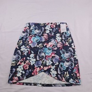 W818 Work Skirt Fashion Short Second Hand Details As Shown In The Picture.