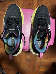 休闲鞋 Hoka Bondi 8