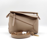 LOEWE/羅意威 Puzzle mini大象灰 附件：肩帶 尺寸：17*12cm