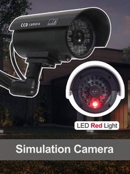 1台逼真的模擬攝影機,輕微防水並能閃爍紅色led燈,包含一張cctv貼紙