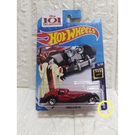 Hot Wheels Chuella De Vil Disney 101 Dalmatians (Card Crease)
