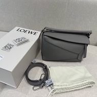 Loewe Puzzle Small 淺灰色 24 × 16.5 × 10.5