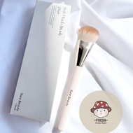 Fat Daigou Rare Beauty Brushes Foundation Brush Concealer Eyeshadow Blush by Selena