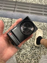 LEICA V-LUX 40