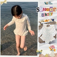 Polka dot long-sleeved beach swimsuit for girls 8-30kg (A35)