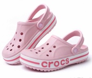 Crocs LiteRide Clog รองเท้าคร็อคส์รุ่นฮิตได้ทั้งชายหญิงรองเท้าแตะ Crocs ผลิตจากยางอย่างดีนิ่มเบาไม่ลื่นใส่สะอาดเท้า