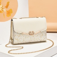 กระเป๋าสายโซ่ผู้หญิงทั้งหมดตรงกับกระเป๋าสะพายร่อซู้ล  Women's chain bag all-in-one crossbody bag white