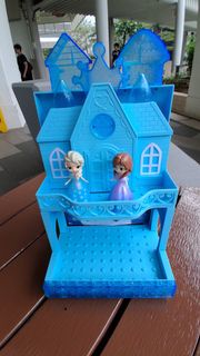迪士尼 Frozen 愛莎 城堡 玩具屋