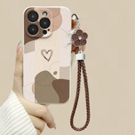 1 ชิ้น TPU ลายหัวใจมินิมอล เข้ากันได้กับ Apple ลายหัวใจสีเบจ ขอบตรงเจาะรูพร้อมโซ่ เคสโทรศัพท์ป้องกัน
