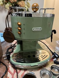 DeLonghi Icona Vintage ECOV311.GR半自動咖啡機1.4公升 綠色
