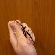 Tiffany 750玫瑰金T Wire手環60010773