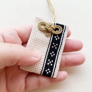 十字繡火星包・護身符包・絞肉機圖案・黑色