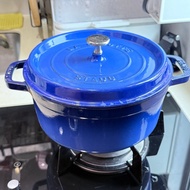 la cocotte staub blue 24cm Le creuset