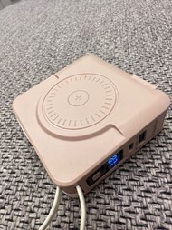 MOZTECH 萬能充 Pro 墨子多功能五合一自帶線行動電源 燕麥奶色