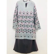 Preloved Baju Kurung Kelabu Diamond