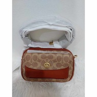 NEW ARRIVAL - COACH WILLOW CAMERA BAG - US
