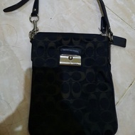Sling Coach Game Signature 43739 Preloved
