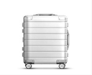 90Fun Metal Travel Luggage 20  - กระเป๋าเดินทางล้อลากอลูมิเนียม ขนาด 20 นิ้ว / Mac Modern