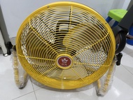 14寸無刷風扇。通用18v牧田Makita電池。唔包電池跟火牛。跟一電加100