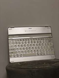 Mobile Bluetooth keyboard for iPad 藍牙鍵盤 (24.5 x 19.5cm)