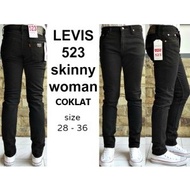 Levis 523 skinny woman