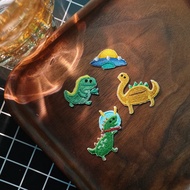 【迷你燙貼/胸章 | 宇宙系列 】 UFO 太空恐龍 黃色腕龍