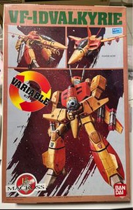 超時空要塞MACROSS-VF-1D VALKYRIE模型 (請注意內文)(1/72可變形)