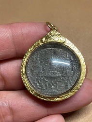 2433-52龍婆念 （龍婆班-神獸崇笛之師傅）四世皇時期，百年佛牌，品相美美💰錢母包70金防水