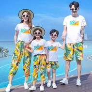 เสื้อผ้าท่องเที่ยวซานย่าชุดเที่ยวทะเลชุดไหหลำสำหรับพักผ่อนริมทะเลชุดฤดูร้อนทรงหลวมสำหรับผู้ชายแขนสั้