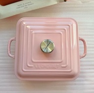 Le creuset chiffon pink 24cm square braiser
