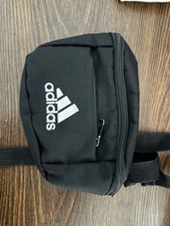 Adidas 側背包
