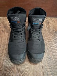 Palladium 防水靴