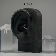 ASTM F136 Titanium Iced Teardrop Daith/Septum Clicker | piercedphl