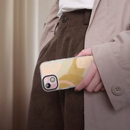 iPhone 15/14 手機殼∣奶茶色的慵懶 MagSafe 磁吸手機殼