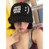 High-quality Korean blogger cute smiley face symbol star polka dot baseball cap showing off the litt