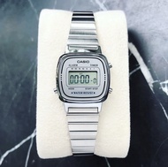 Đồng hồ nữ Casio La670 thiết kế thời trang dây thép không gỉ sáng bóng size mini cực xinh cho các nà