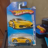Hot Wheels Ferrari F430 Challenge HW Racing 2010 Yellow Yellow
