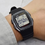 Casio W-96H-1BVDF Jam Tangan Digital Pria Sporty dengan Tali Resin Hitam dan Tahan Air 50M - Bergara