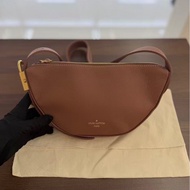 999新LV 路易威登 Low Key Bumbag 月牙餃子包
