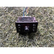 NISSAN SERENA C23 SIDE MIRROR SWITCH ( 2G-3D-H505 )