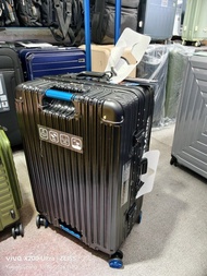 V-roox鋁框雙扣密碼鎖，黑色 1 隻，27吋，599元