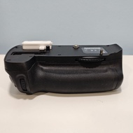 NIKON MB BATTERY POWER PACK/GRIP FOR NIKON D600/D610 & D800/D800E/D810 (USED)