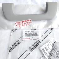 Front Hand Grip Innova Fortuner VRZ 74610-0K020-B0