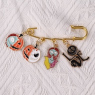 The Nightmare Before Christmas lapel Pins สำหรับกระเป๋าเป้สะพายหลังฮาโลวีนเข็มกลัดกะโหลกสำหรับผู้หญิงเคลือบหมุดเครื่องประดับเสื้อผ้า