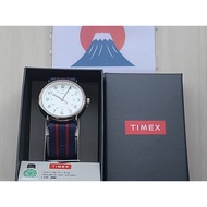 TIMEX Weekender Central Park White × Navy / Red T2N747 [Authorized import