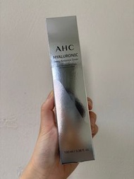 AHC 超能玻尿酸肌亮保濕機能水 （可另搭配濟州島火山毛孔泥膜一起購入）