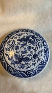 大明宣德年製青花海水鳳紋蓋盒