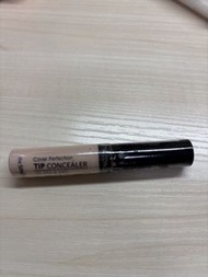 the SAEM 遮瑕液 01色