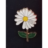 G-dragon Pin Daisy Gdragon Bigbang G dragon